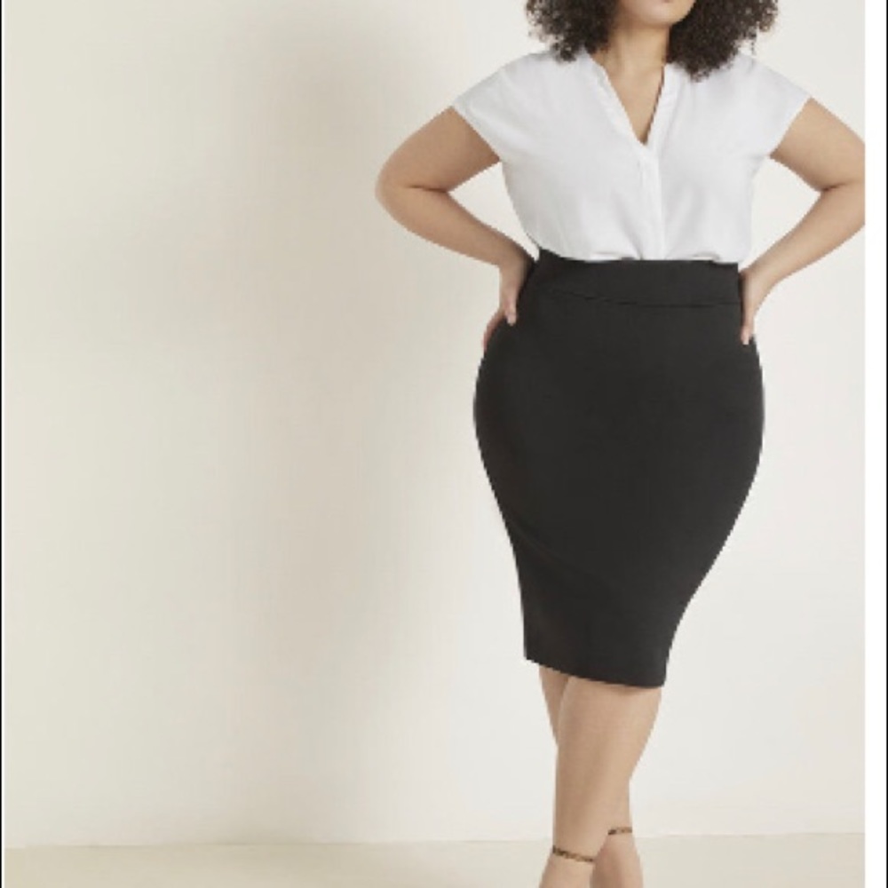 ELOQUII Black Neoprene Pencil Skirt Size 24